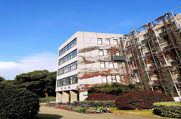 上海建筑材料工业学院